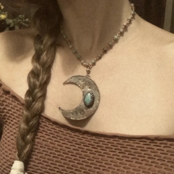 🌛Handmade Vintage Style Turquoise Moon Necklace🌜 - Picture 6 of 6